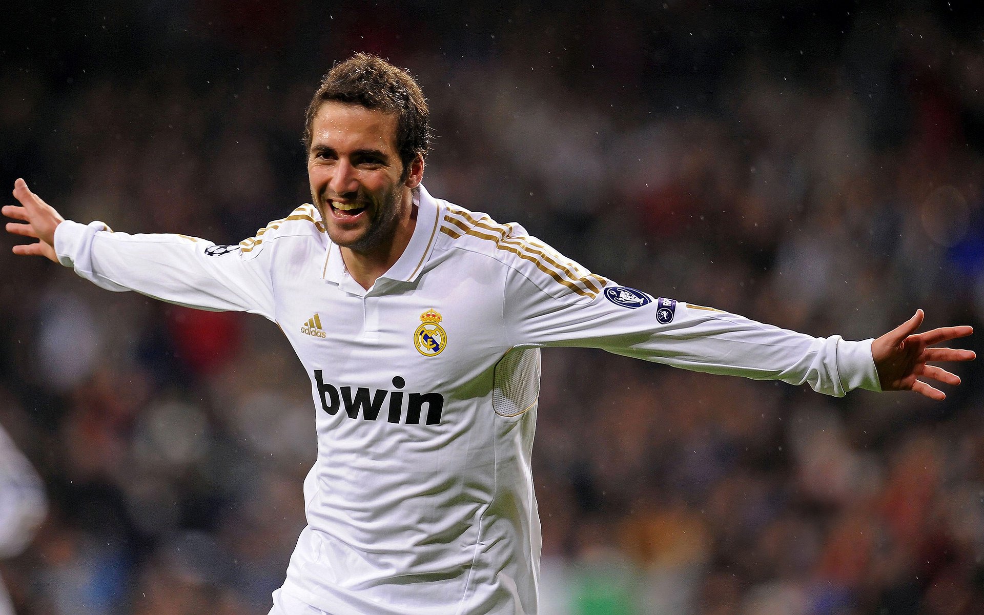 哈维-西蒙斯闪耀表现:热刺4-0哥本哈根背后的战术解密与个人故事